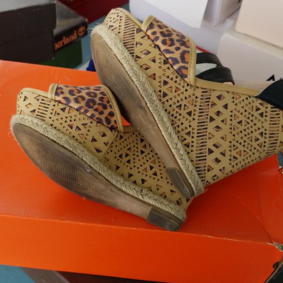 Shoes - Picture 5 of 5